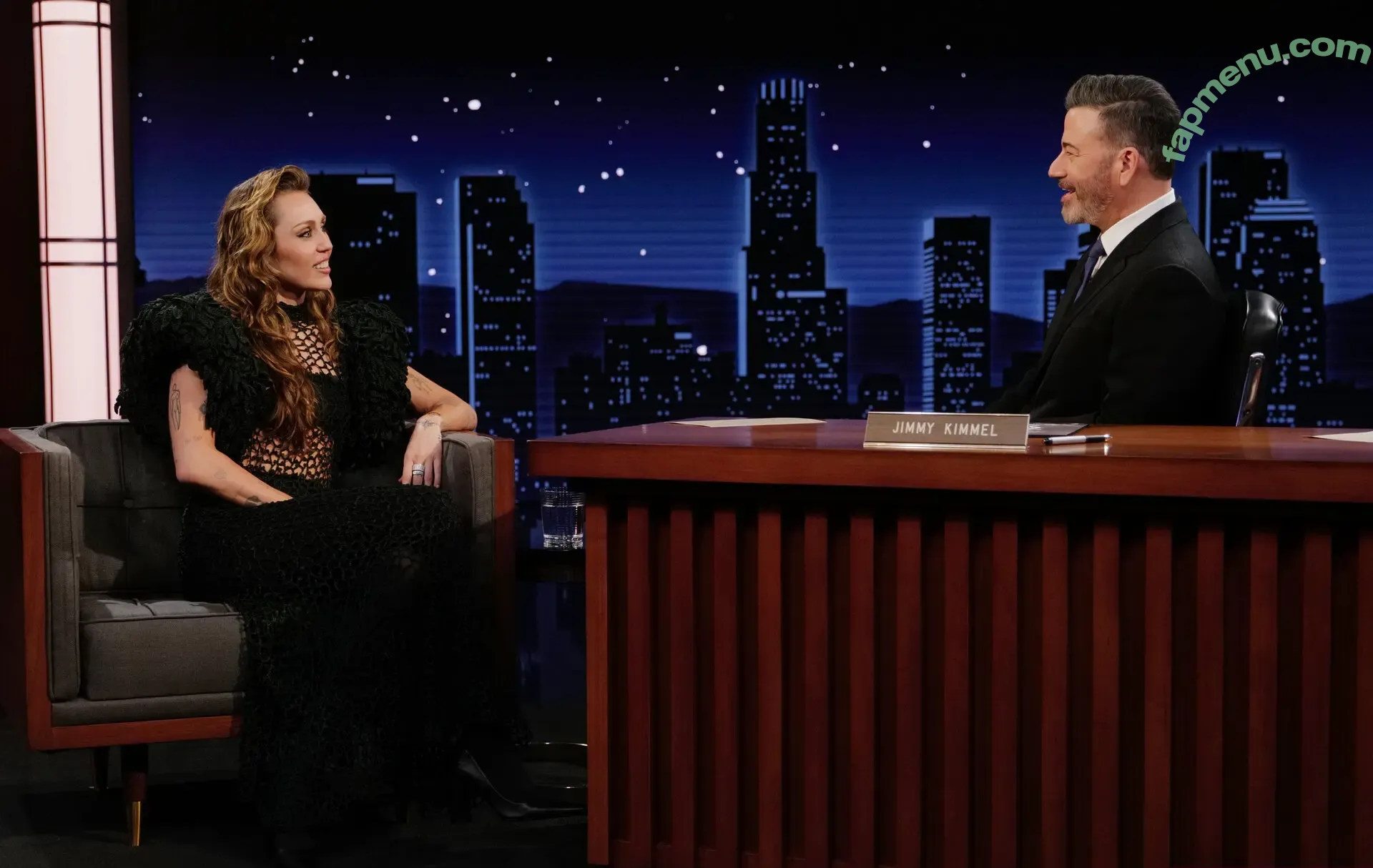 Miley Cyrus nude photo #4994 (MileyCyrus)