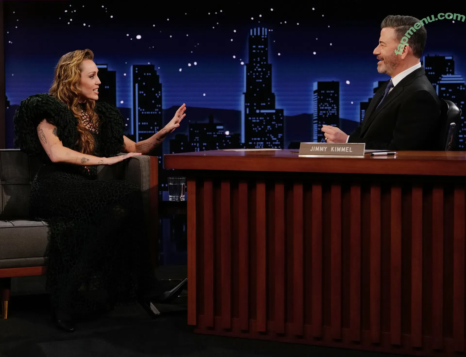 Miley Cyrus nude photo #4995 (MileyCyrus)