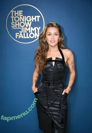 Miley Cyrus / MileyCyrus nude photo #5168