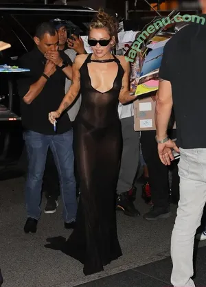 Miley Cyrus / MileyCyrus nude photo #5215