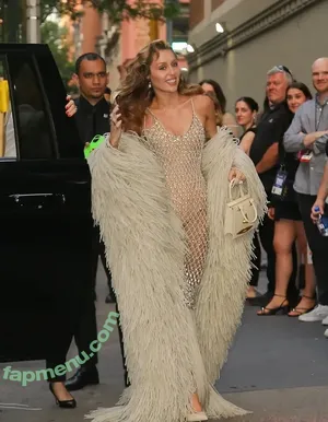 Miley Cyrus / MileyCyrus nude photo #5223