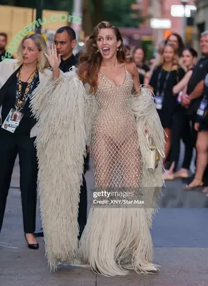 Miley Cyrus / MileyCyrus nude photo #5233