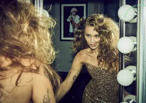 Miley Cyrus / MileyCyrus nude photo #5288