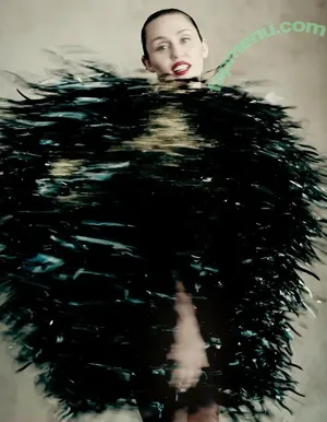 Miley Cyrus / MileyCyrus nude photo #5633