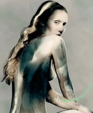 Miley Cyrus / MileyCyrus nude photo #5686