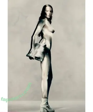 Miley Cyrus / MileyCyrus nude photo #5687