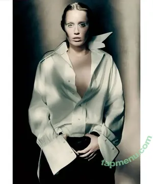 Miley Cyrus / MileyCyrus nude photo #5689