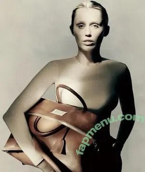 Miley Cyrus / MileyCyrus nude photo #5693
