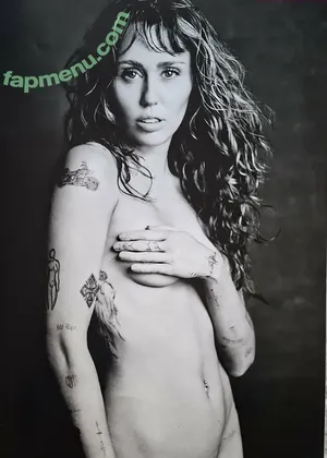 Miley Cyrus / MileyCyrus nude photo #5715
