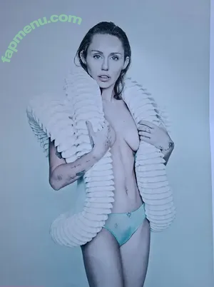 Miley Cyrus / MileyCyrus nude photo #5731