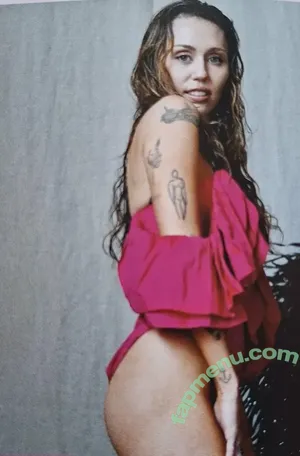 Miley Cyrus / MileyCyrus nude photo #5734