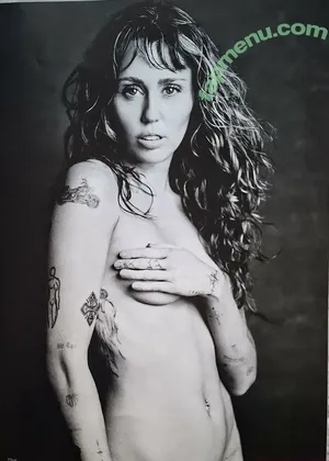Miley Cyrus / MileyCyrus nude photo #5771