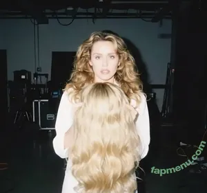 Miley Cyrus / MileyCyrus nude photo #5774