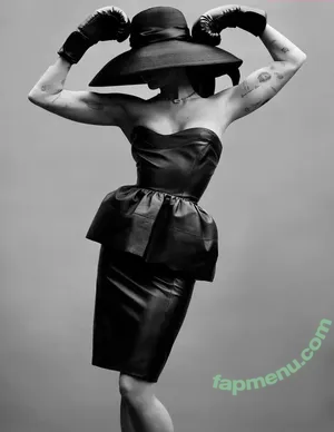 Miley Cyrus / MileyCyrus nude photo #5849