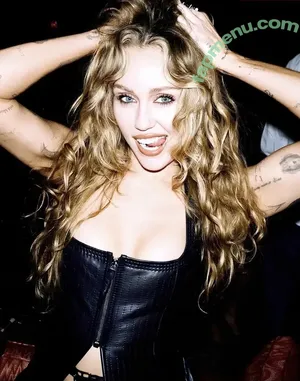 Miley Cyrus / MileyCyrus nude photo #5889
