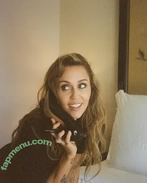 Miley Cyrus / MileyCyrus nude photo #5956