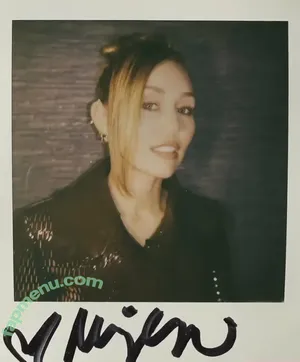 Miley Cyrus / MileyCyrus nude photo #5965