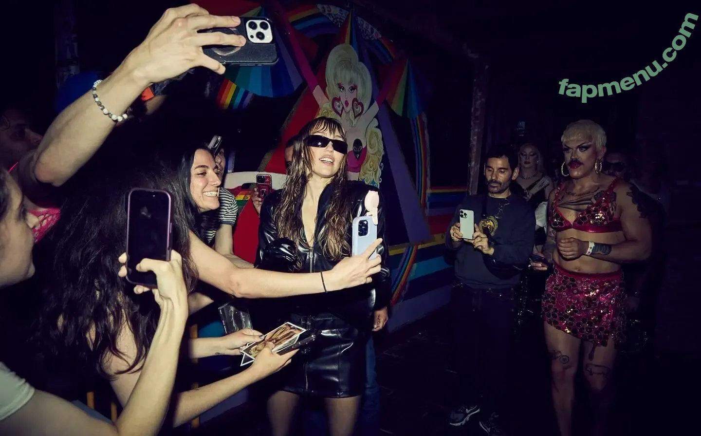 Miley Cyrus nude photo #5095 (MileyCyrus)