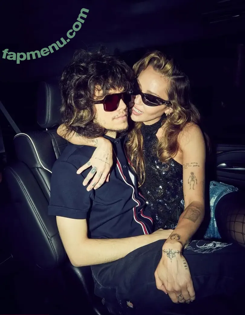 Miley Cyrus nude photo #5121 (MileyCyrus)