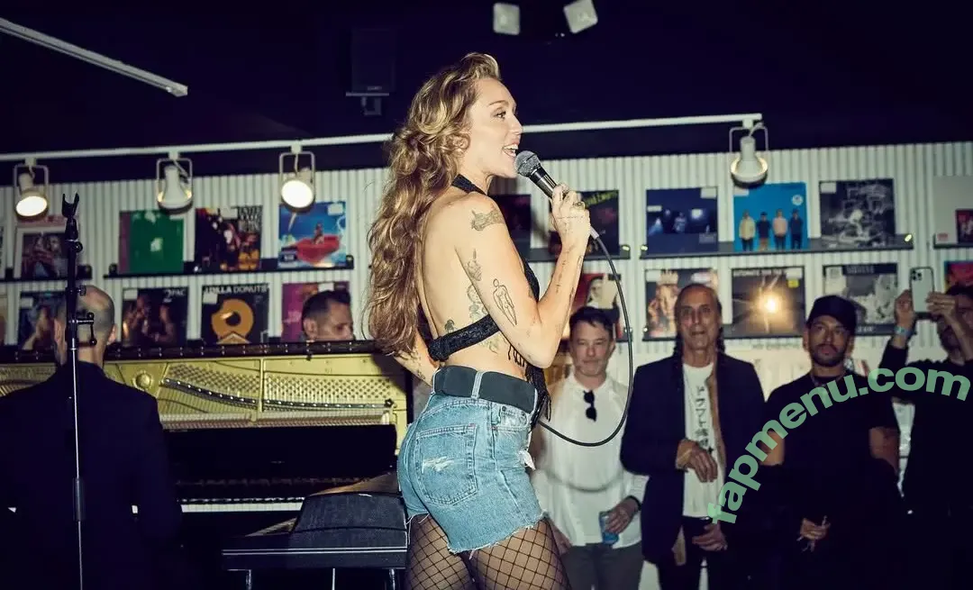 Miley Cyrus nude photo #5126 (MileyCyrus)