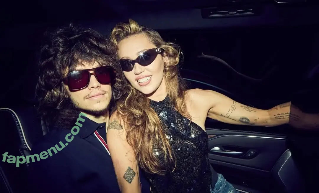 Miley Cyrus nude photo #5130 (MileyCyrus)