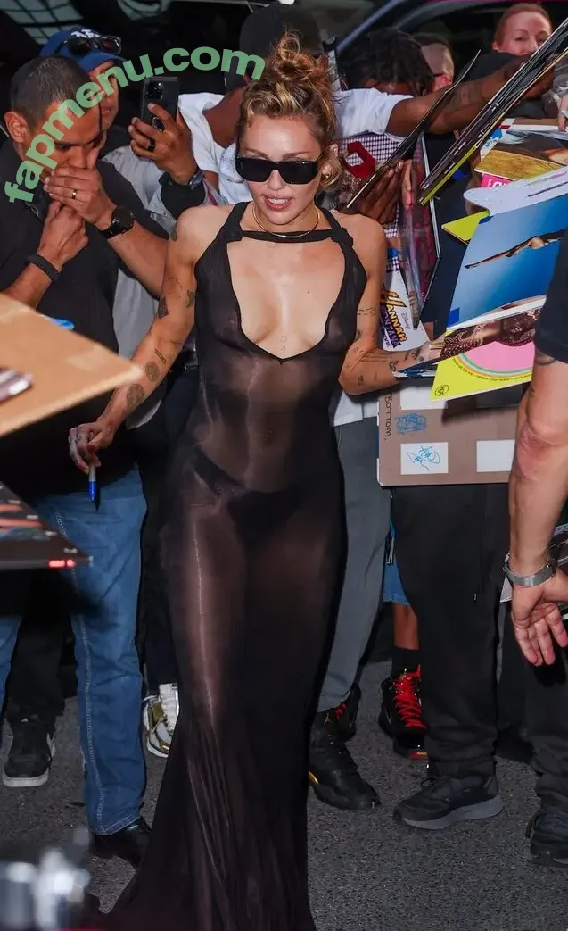 Miley Cyrus nude photo #5133 (MileyCyrus)