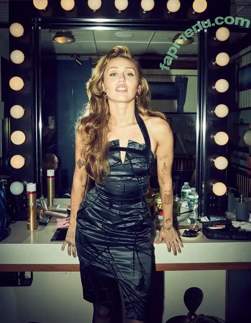 Miley Cyrus nude photo #5146 (MileyCyrus)