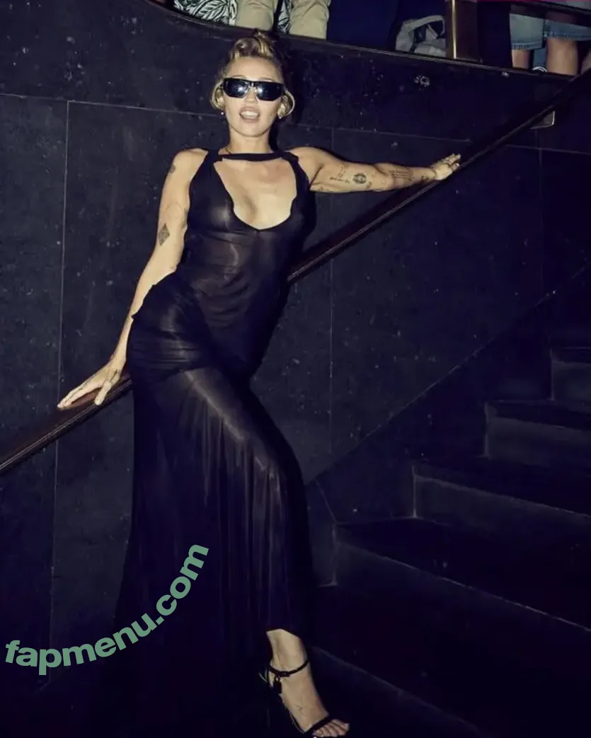 Miley Cyrus nude photo #5156 (MileyCyrus)