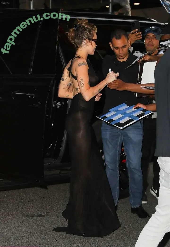 Miley Cyrus nude photo #5198 (MileyCyrus)