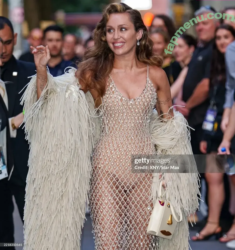 Miley Cyrus nude photo #5226 (MileyCyrus)