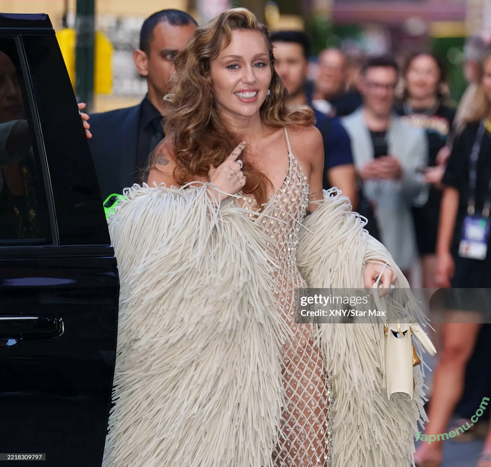 Miley Cyrus nude photo #5232 (MileyCyrus)