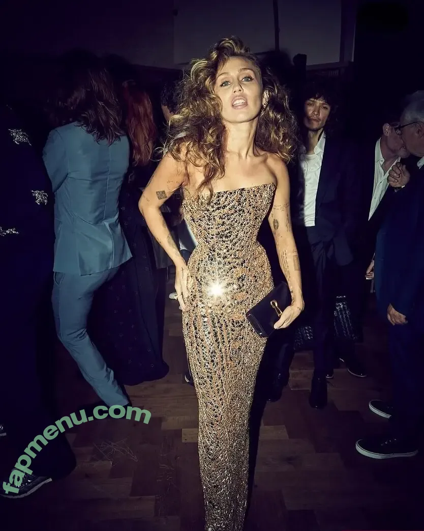 Miley Cyrus nude photo #5281 (MileyCyrus)