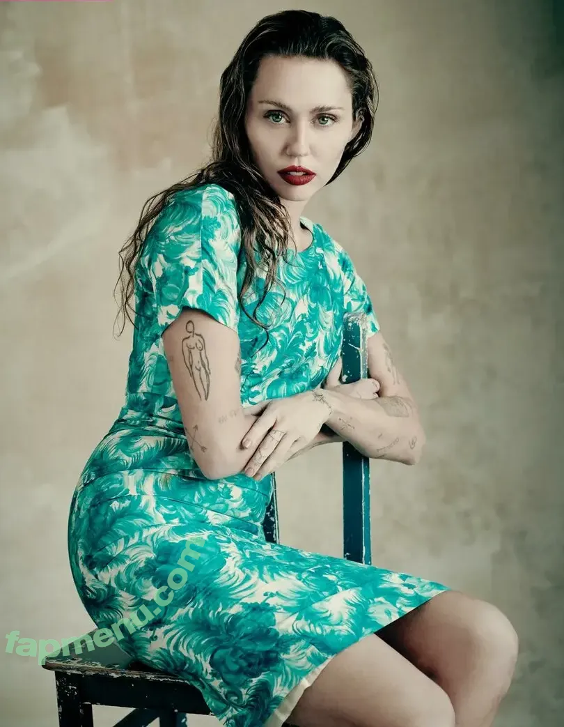 Miley Cyrus nude photo #5620 (MileyCyrus)