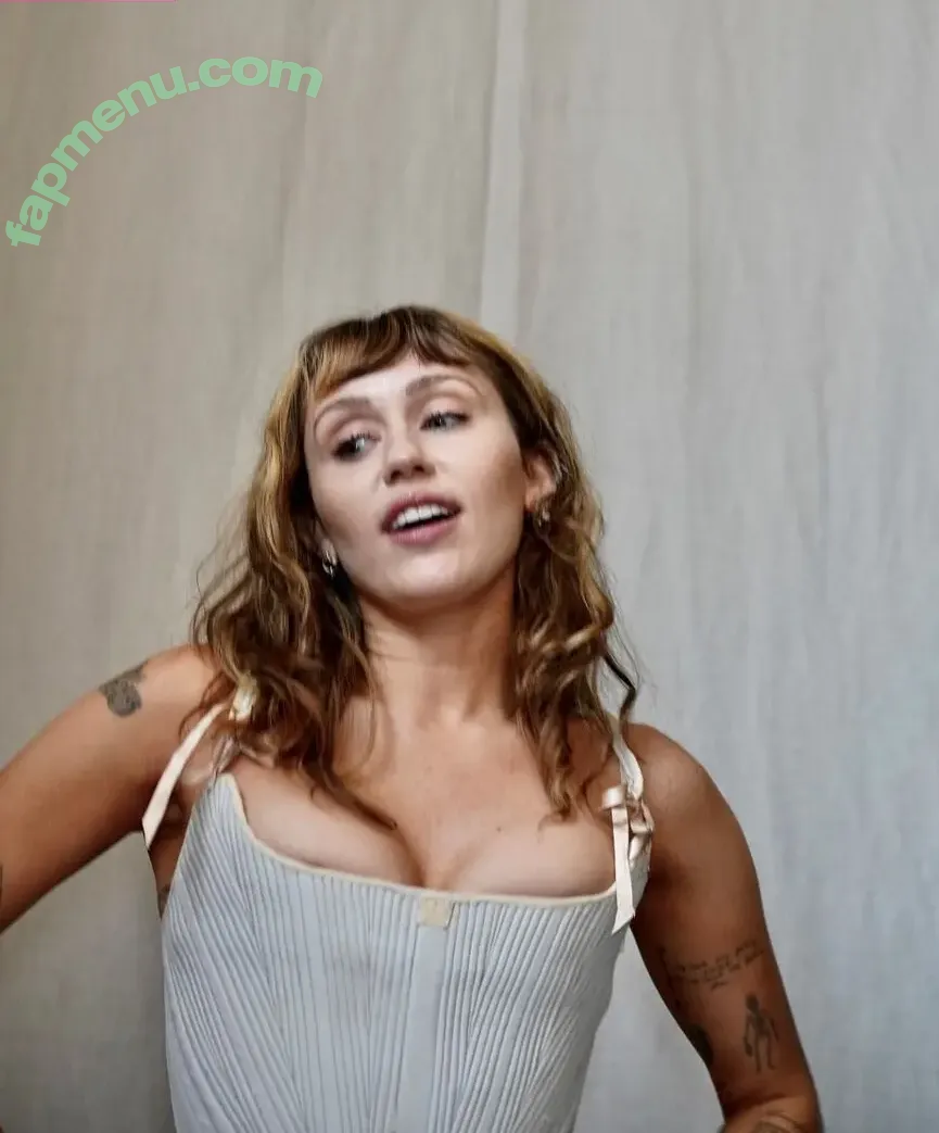Miley Cyrus nude photo #5649 (MileyCyrus)
