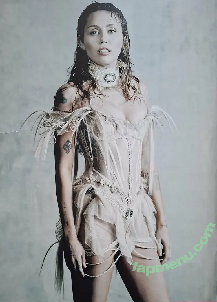 Miley Cyrus nude photo #5718 (MileyCyrus)