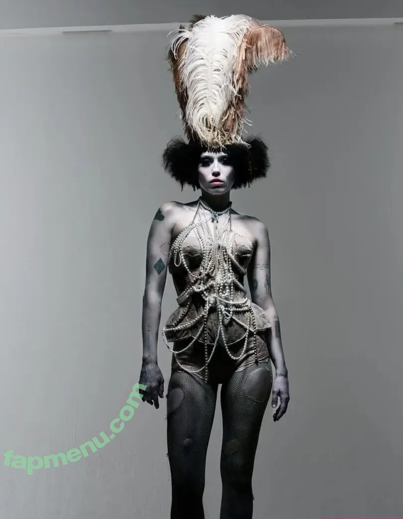 Miley Cyrus nude photo #5805 (MileyCyrus)