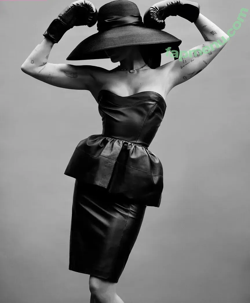 Miley Cyrus nude photo #5836 (MileyCyrus)