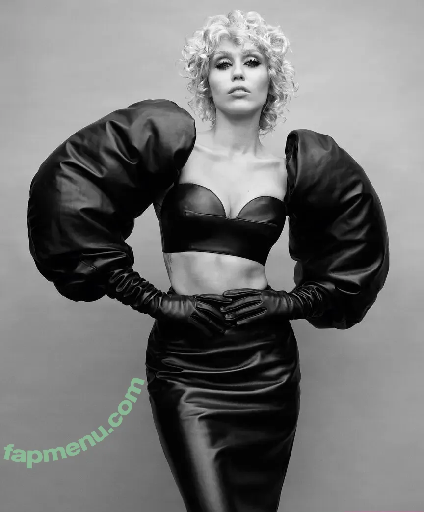 Miley Cyrus nude photo #5846 (MileyCyrus)