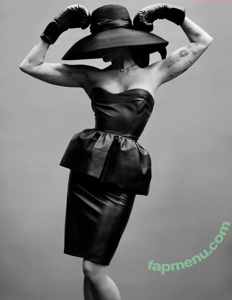 Miley Cyrus nude photo #5849 (MileyCyrus)