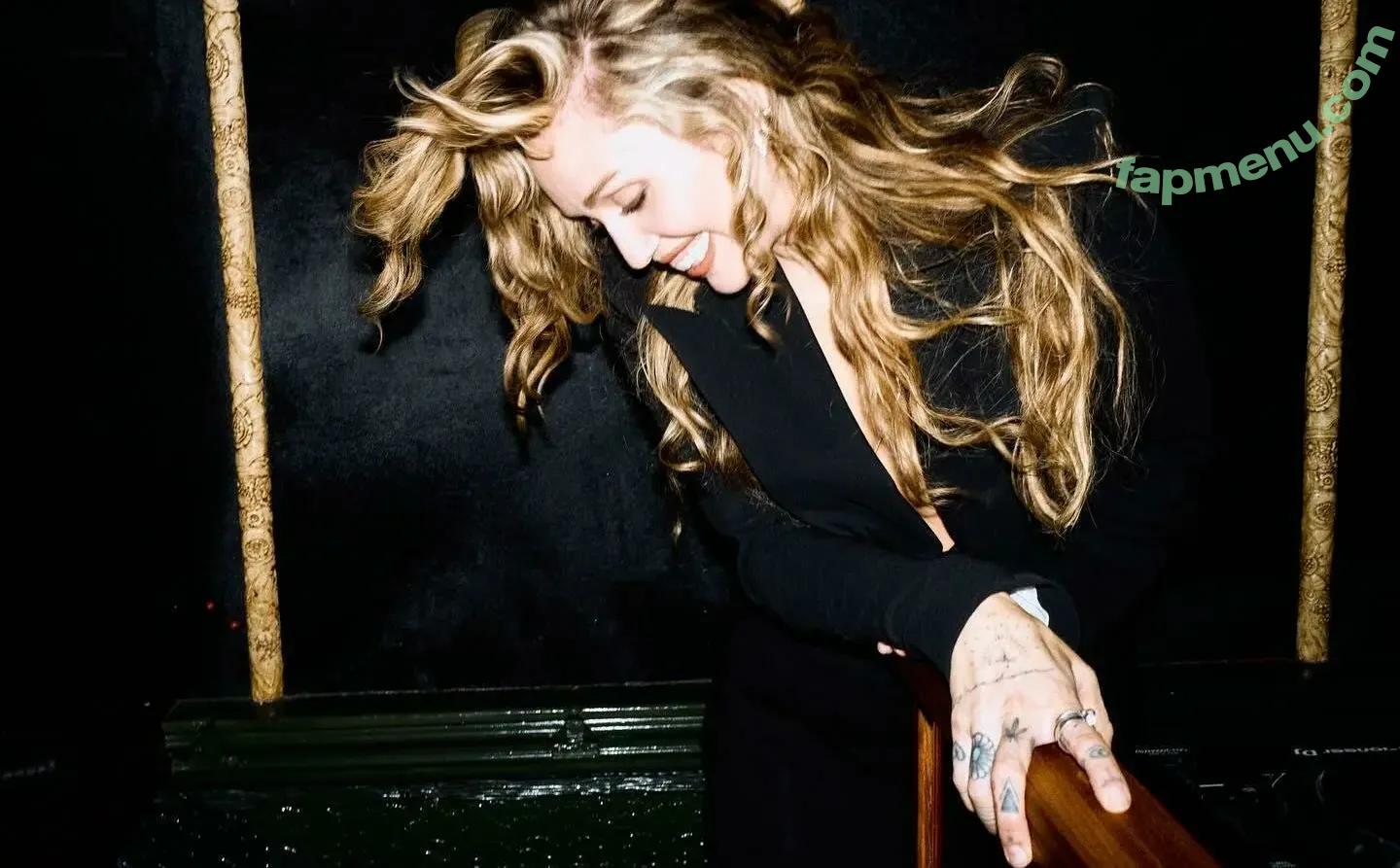 Miley Cyrus nude photo #5865 (MileyCyrus)