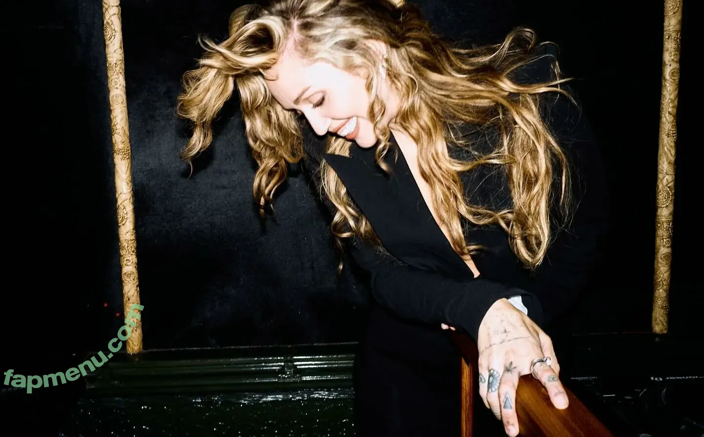 Miley Cyrus nude photo #5873 (MileyCyrus)