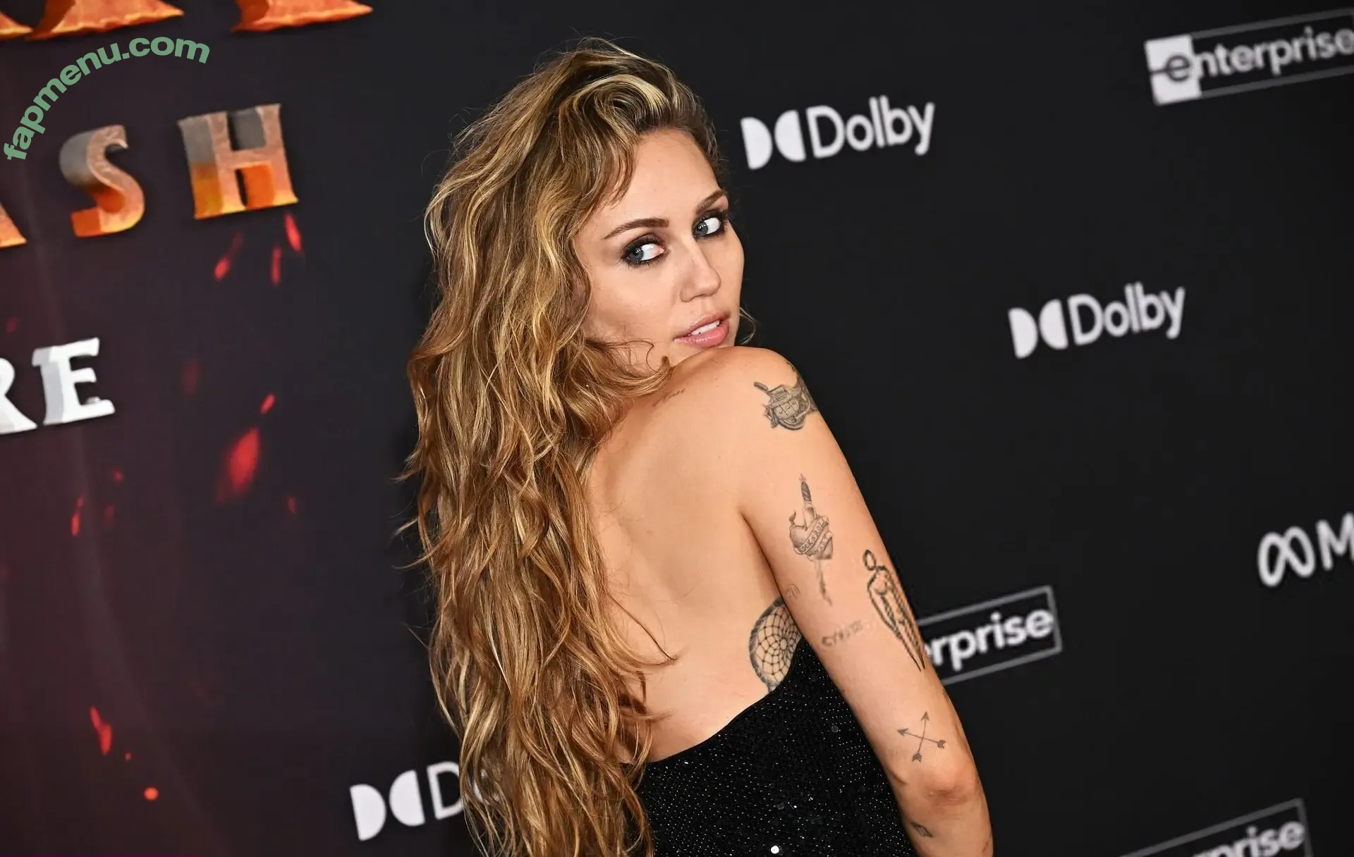 Miley Cyrus nude photo #5943 (MileyCyrus)