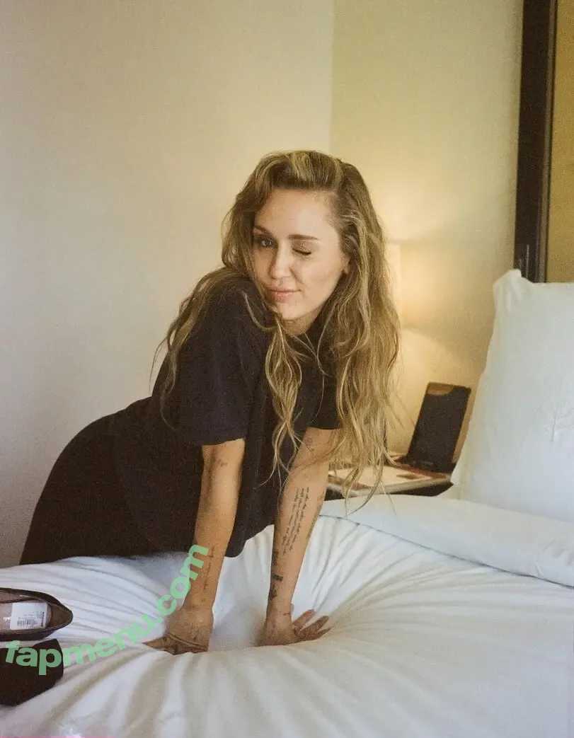 Miley Cyrus nude photo #5957 (MileyCyrus)
