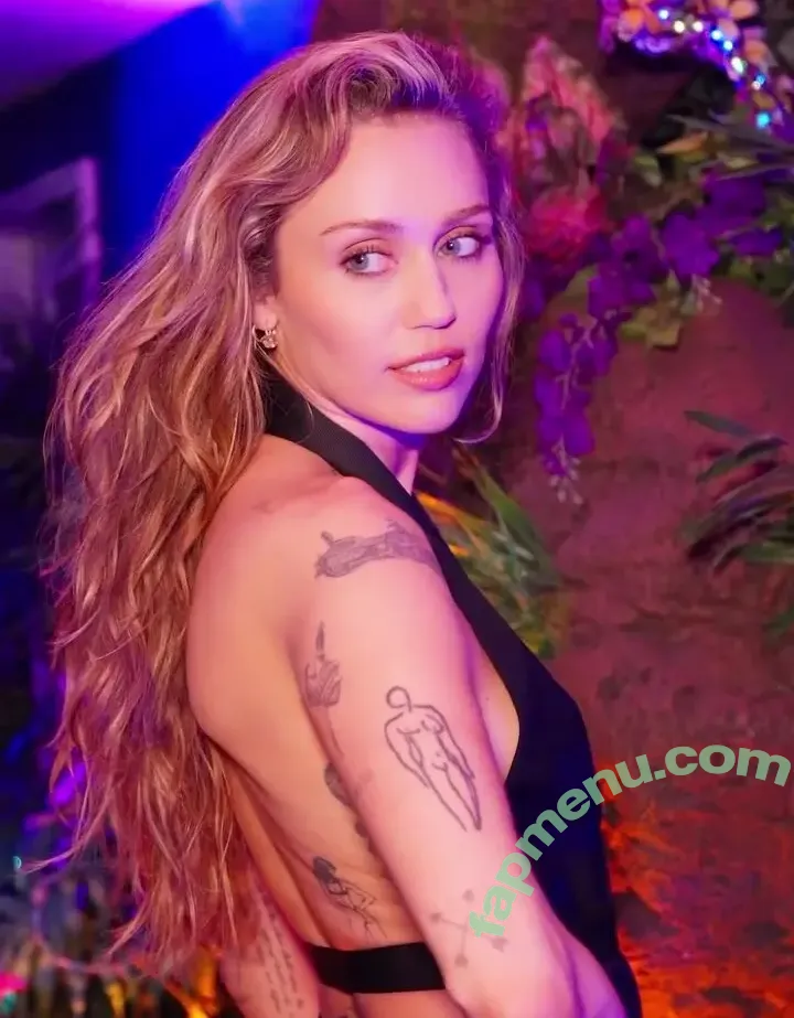 Miley Cyrus nude photo #5959 (MileyCyrus)