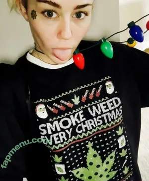 Miley Cyrus / MileyCyrus nude photo #6090