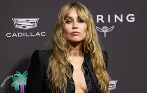 Miley Cyrus / MileyCyrus nude photo #6248