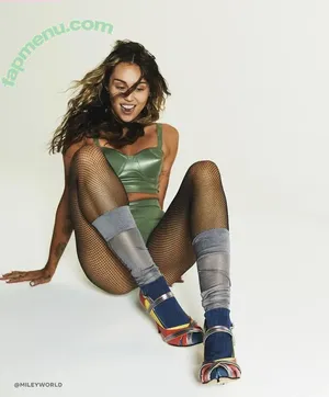 Miley Cyrus / MileyCyrus nude photo #6261