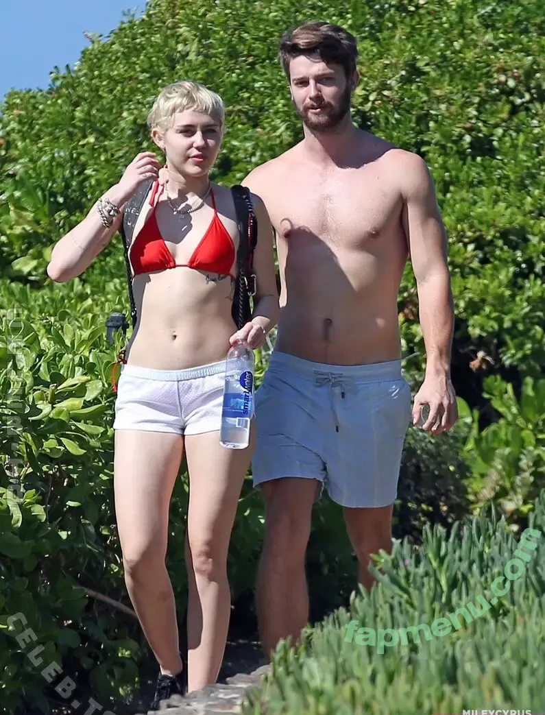 Miley Cyrus nude photo #6006 (MileyCyrus)