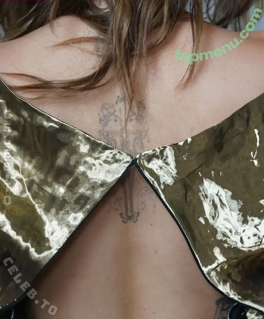 Miley Cyrus nude photo #6032 (MileyCyrus)