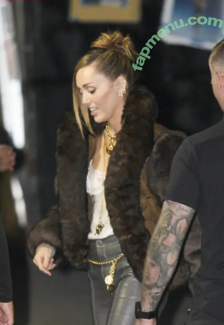 Miley Cyrus nude photo #6054 (MileyCyrus)